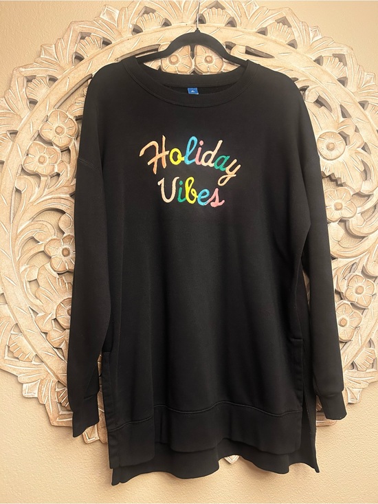 Old Navy Sweaters - Old Navy Oversized Vintage Tunic
Sweatshirt Black Embroidered Holiday Vibes